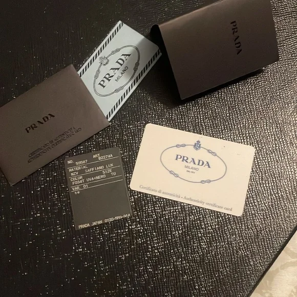 Large Prada Galleria Saffiano Leather Bag - Picture 7 of 15